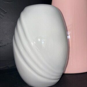 Vintage 80s Mod Light Gray Wave Vase